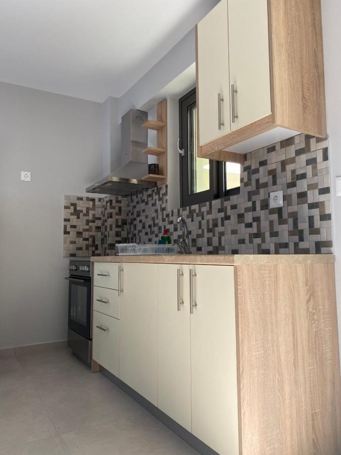 Mirovigli Family Rooms Lepedha Exterior photo