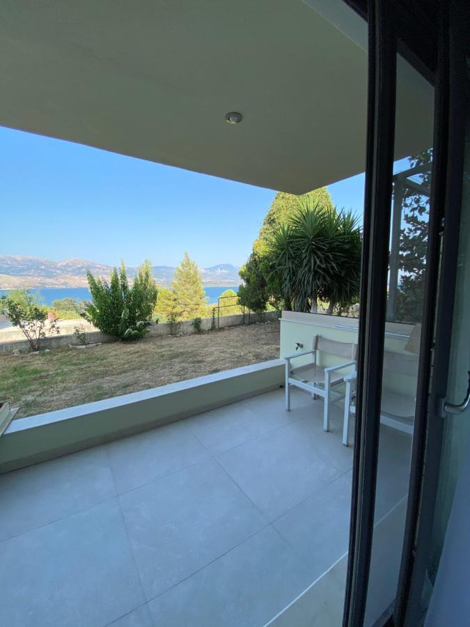 Mirovigli Family Rooms Lepedha Exterior photo